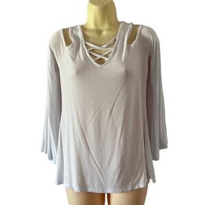 No Comment White Cold Shoulder Knit Top Woman Size Medium Bell Sleeves